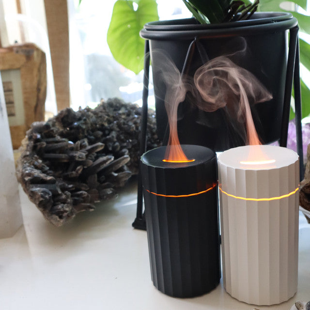 Candyl Candyl Mini Flame Diffuser – Black or White – RONNINGS